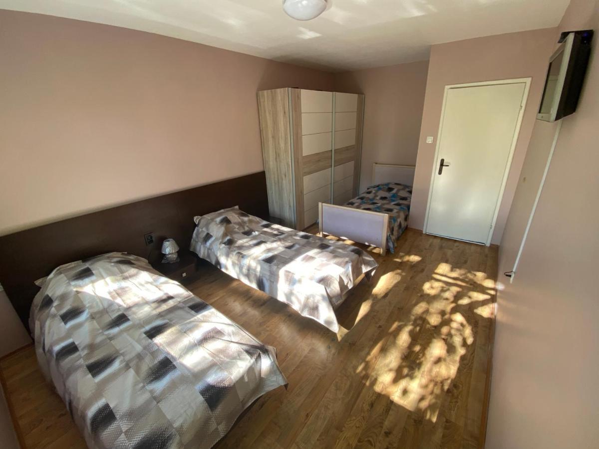 J&Z Rooms Burgas City Eksteriør billede